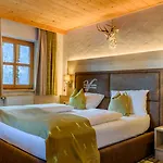 Vier Jahreszeiten Wellnessresort Achensee 4*