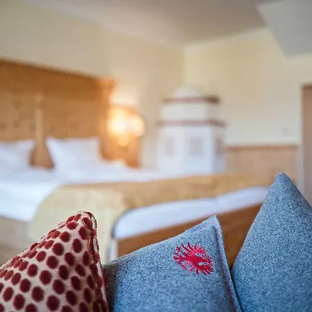 Vier Jahreszeiten Wellnessresort Achensee Hotel