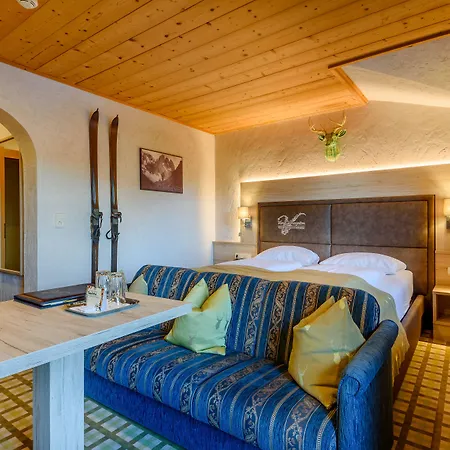 Vier Jahreszeiten Wellnessresort Achensee Hotel Maurach (Achensee)