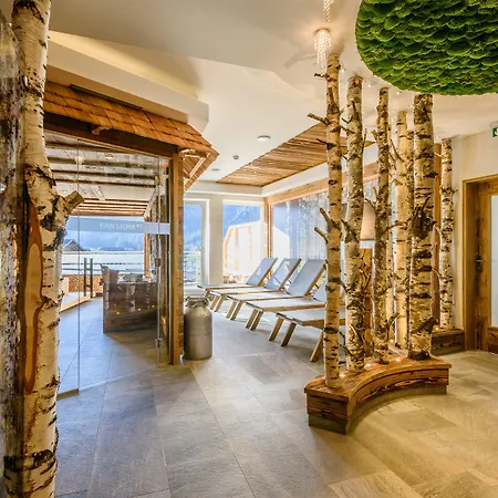Vier Jahreszeiten Wellnessresort Achensee Hotel 4*