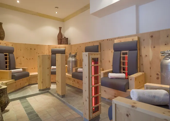 Vier Jahreszeiten Wellnessresort Achensee 4*