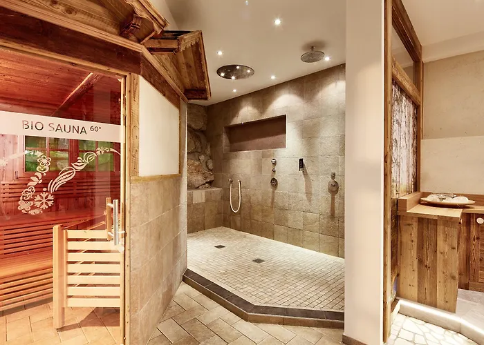 Otel Vier Jahreszeiten Wellnessresort Achensee Maurach (Achensee)