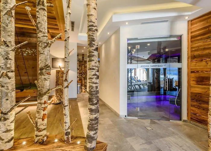 Vier Jahreszeiten Wellnessresort Achensee Otel Maurach (Achensee)