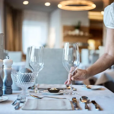 Vier Jahreszeiten Wellnessresort Achensee 4*