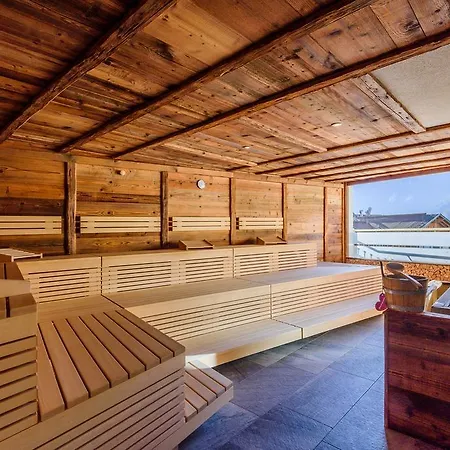 호텔 Vier Jahreszeiten Wellnessresort Achensee 4*