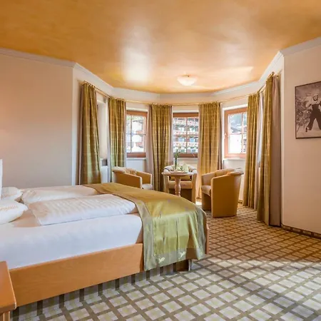 Vier Jahreszeiten Wellnessresort Achensee Hotel Maurach (Achensee)