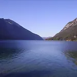 Vier Jahreszeiten Wellnessresort Achensee Hotel 4*