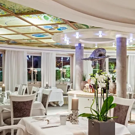 Vier Jahreszeiten Wellnessresort Achensee Szálloda Maurach