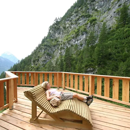 Vier Jahreszeiten Wellnessresort Achensee Szálloda 4*