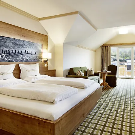 Vier Jahreszeiten Wellnessresort Achensee Szálloda Maurach
